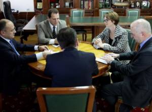 Armenian Defense Minister hosts UK Ambassador