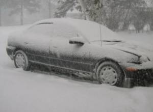 Low visibility and storm on the roads