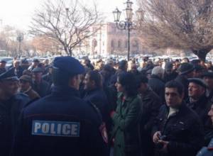 Nairit Plant employees call for clear schedule for salary payment