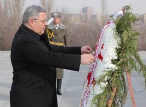 Davit Usupashvili visits Tsitsernakaberd