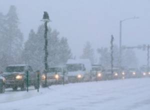 Ministry: Snow showers, black ice and heavy storm on roads
