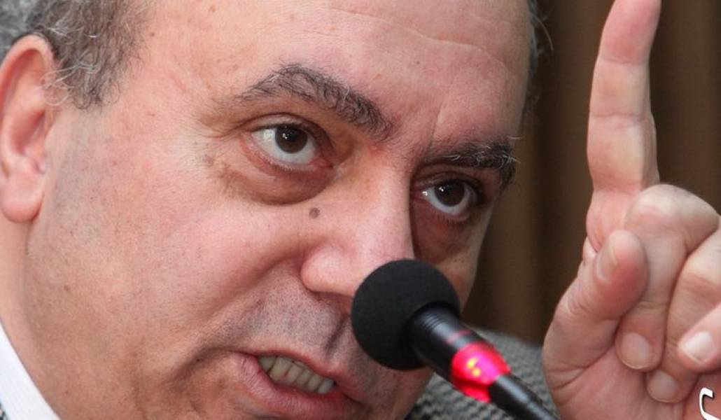 037f7bfcf18a67117a1d8875af2f7928