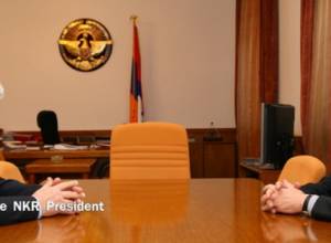 Бако Саакян принял Анджея Каспршика