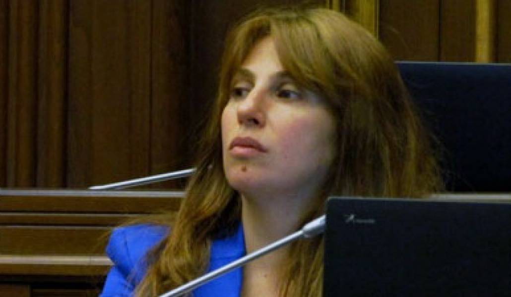 934119b0dd6a3e2cca2a8605f7ef475b