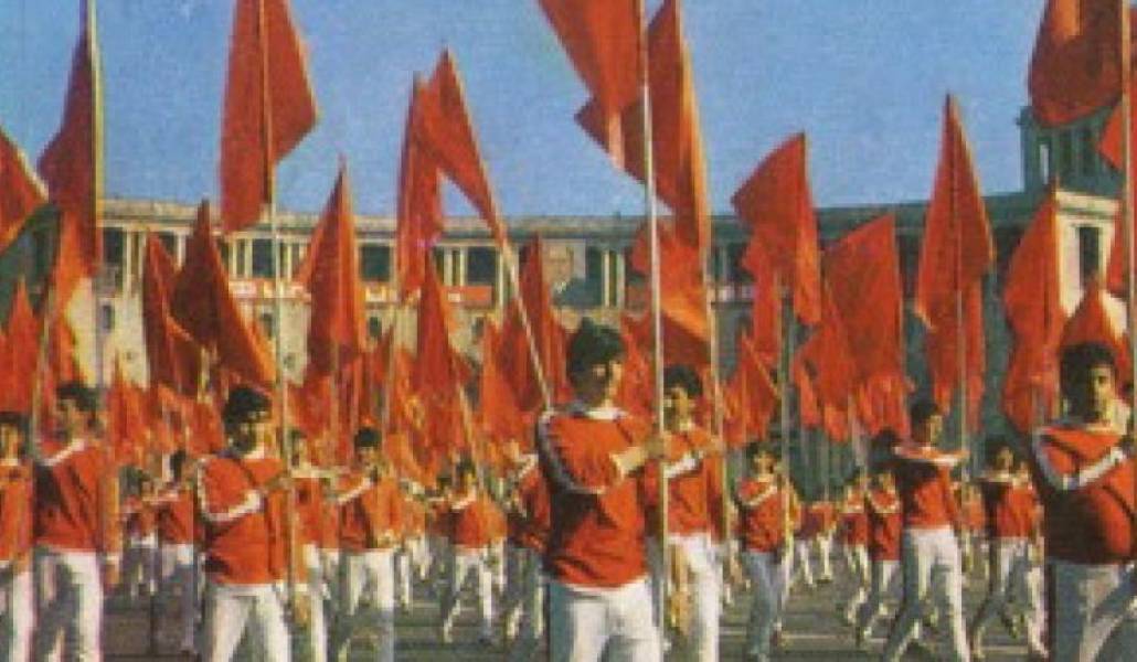 97e7f32be8ec59a5f200cd3bc4a75ce7