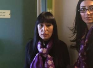 Armenian delegates to PACE give souvenirs symbolizing Armenian Genocide to Azerbaijani and Turkish delegates