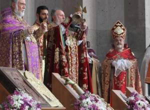 Ceremony of Canonization launched: photos