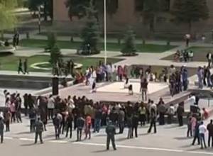 PR flash-mob in Northern Avenue and Opera