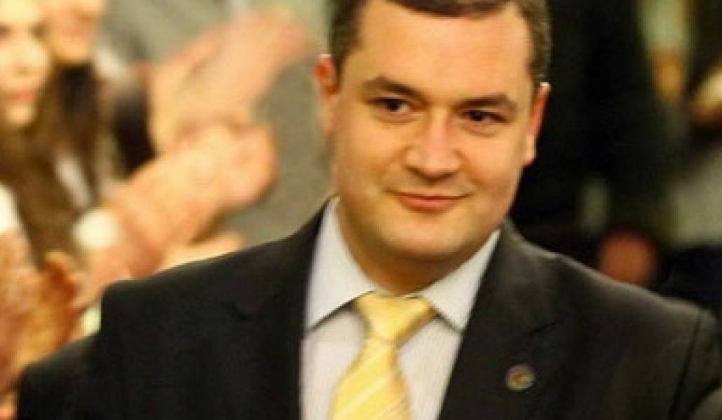 cb1100e0610b0b1bd46e4977c3de3393