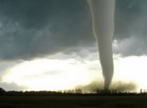 Tornado lifts car into air in Kotayk region