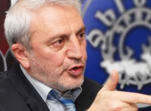 Արամ Մանուկյան. «Եկեք այնպես անենք, որ ՀԷՑ-ը տակը մնա»                