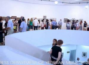 Բացվել է «Հայտնիները՝ հայ լուսանկարիչների աչքերով» ցուցահանդեսը
