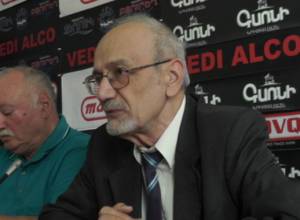 «Գիշերը տաքսիստ են աշխատում, ցերեկը՝ հաց բաժանում խանութներին»