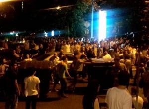 Garbage bins on Baghramyan Avenue: Activists again rally against power price hike