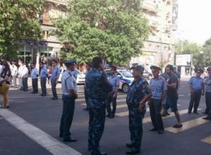 Protesters may attempt to close Mashtots Avenue again