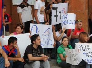 Amavir residents join protests against energy price hike - alttv.am