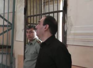 Ցմահ դատապարտյալը բողոքարկում է ՔԿՀ-ի որոշումը