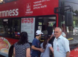 Сирийским армянам показали Ереван