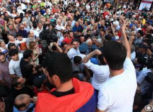 Американский аналитик: #ElectricYerevan нельзя распускать силой