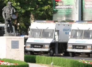 На площади Свободы  полицейские силы усилили контроль