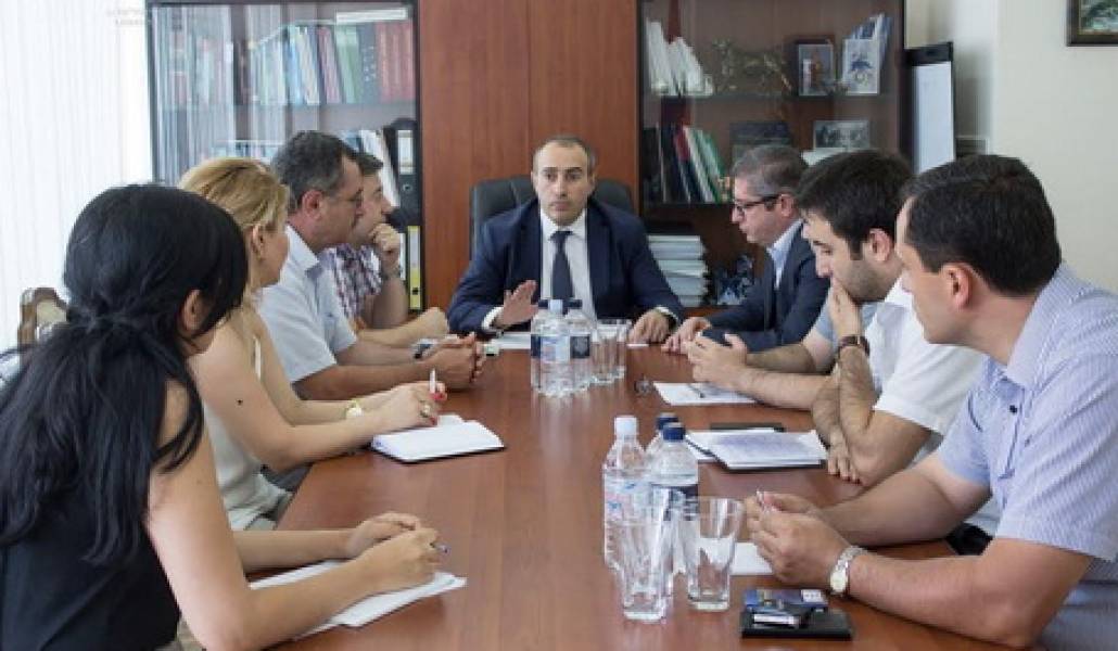 նախար