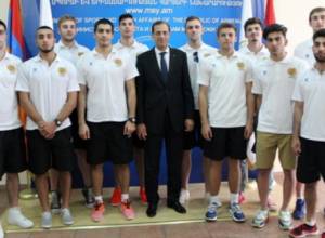 Հրաչյա Ռոստոմյանը գոհ է Բ խմբի 12-րդ տեղից
