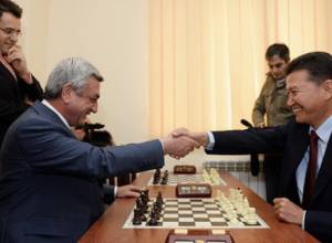 Սերժ Սարգսյանը շախմատիստներին խորհուրդ է տալիս մեկնել Բաքու
