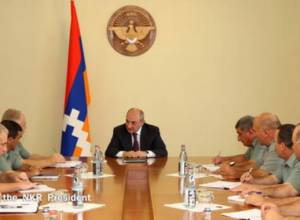 Artsakh Prez  holds consultation with supreme command staff of NKR Defense Army