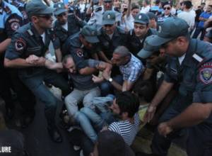 HCAV presents report on cases of human rights violations during electricity protests