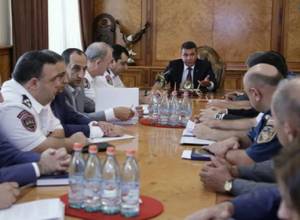 Ճանապարհային երթևեկության առկա խնդիրները. քննարկում ոստիկանությունում