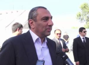 Samvel Alexanyan: Let us stand quietly here