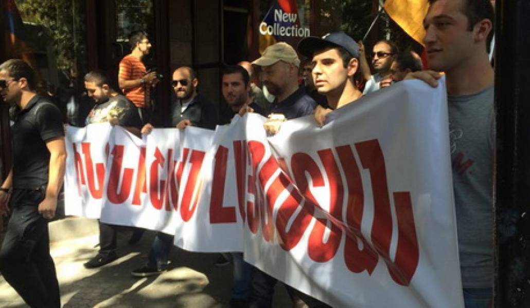 12023143_1124578057581872_568577156_n