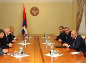 Artsakh President receives oncologists