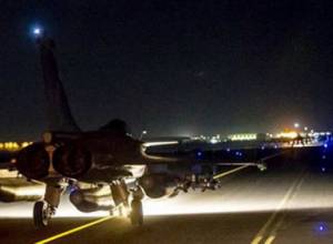 France launches air strikes on ISIS positions in Syria