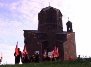 A citizen to the authorities, “We are fed up, let us live!”