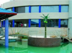 Террористы ворвались в отель и захватили 170 заложников