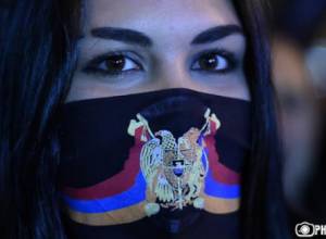 У нас два врага - Серж и наше безразличие: Арам Манукян