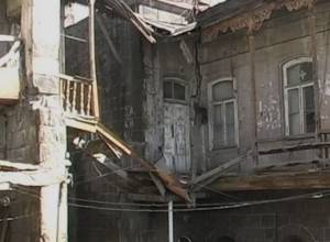 В Сари Таге обвалился дом