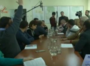 Hot debate in Merdzavan between representatives of “Yes” and ‘No”