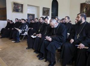 Էջմիածնում  տեղի ունեցավ  ՀՀ ԶՈՒ հոգևոր սպասավորների ժողով   