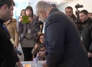 Raffi Hovannisian tore the envelope apart for the sake of Armenia