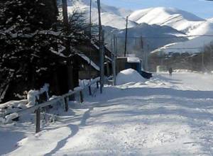 Обильные столы и не добирающиеся до места гости