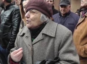 Niece of Smbat Shahaziz wasn’t allowed to approach Serzh Sargsyan