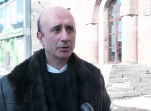 20 ընտանիք պայքարում է շենքերի պահպանման համար և չի լքում տունը