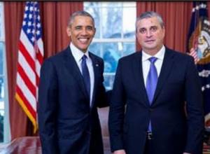 Grigor Hovhannissian presents his credentials to US President