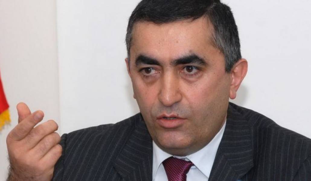 5e381c96ae72572d60f7ad7f93dc9dcd