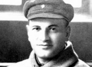 Մարտունի, Ալյոշա, Բոլշեվիկ, Կոմունիստ. նույն ինքը՝ Ալեքսանդր Մյասնիկյան