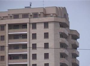 Жильцам аварийного здания  вручили ключи от новых квартир