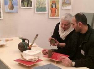 Осужденные расписывают, обжигают, учатся