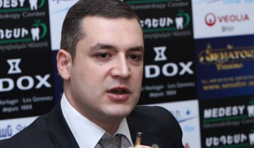 b72bc08a0612fe11c072a3c436feb6f0